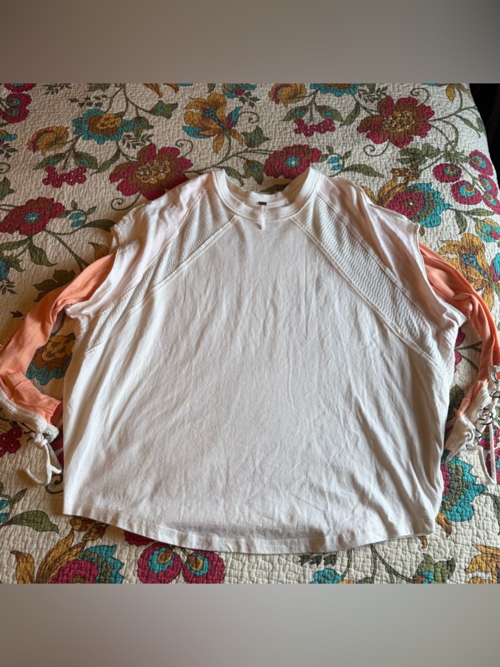 Free People White Oversized Tee with Peach Long Sleeves - Picture 5 of 7